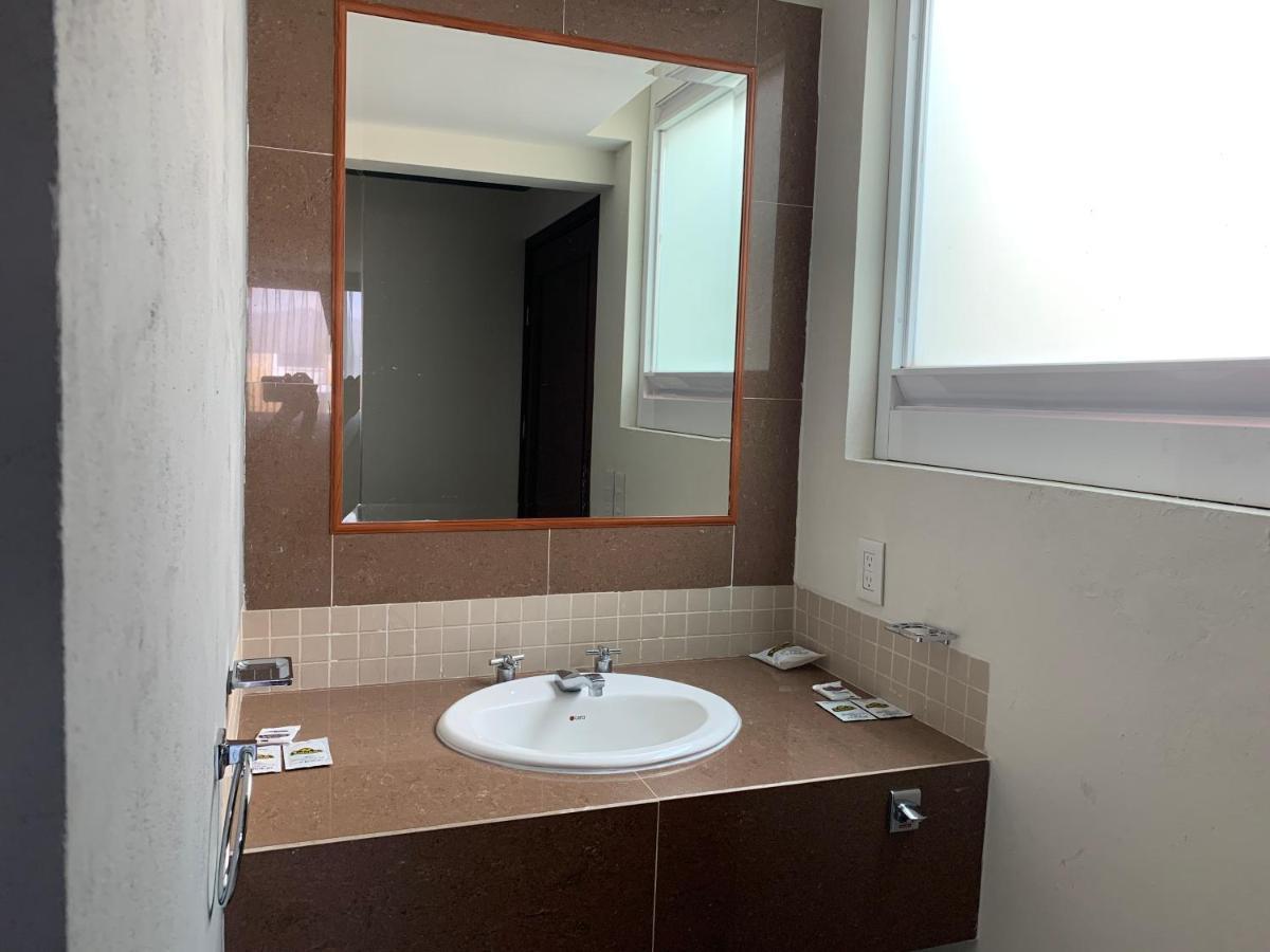 Motel Real Del Sur Moroleon Zewnętrze zdjęcie