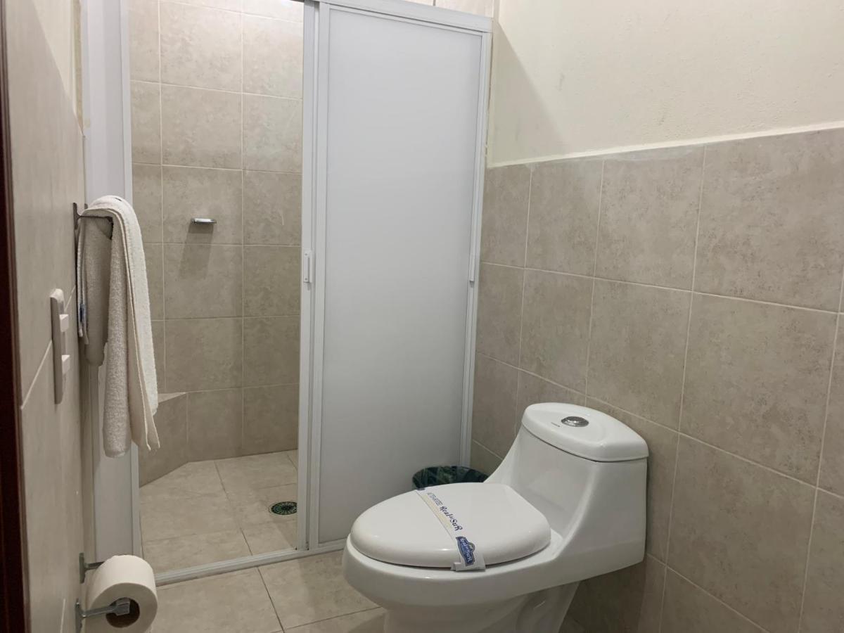 Motel Real Del Sur Moroleon Zewnętrze zdjęcie