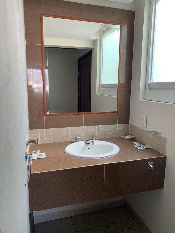Motel Real Del Sur Moroleon Zewnętrze zdjęcie