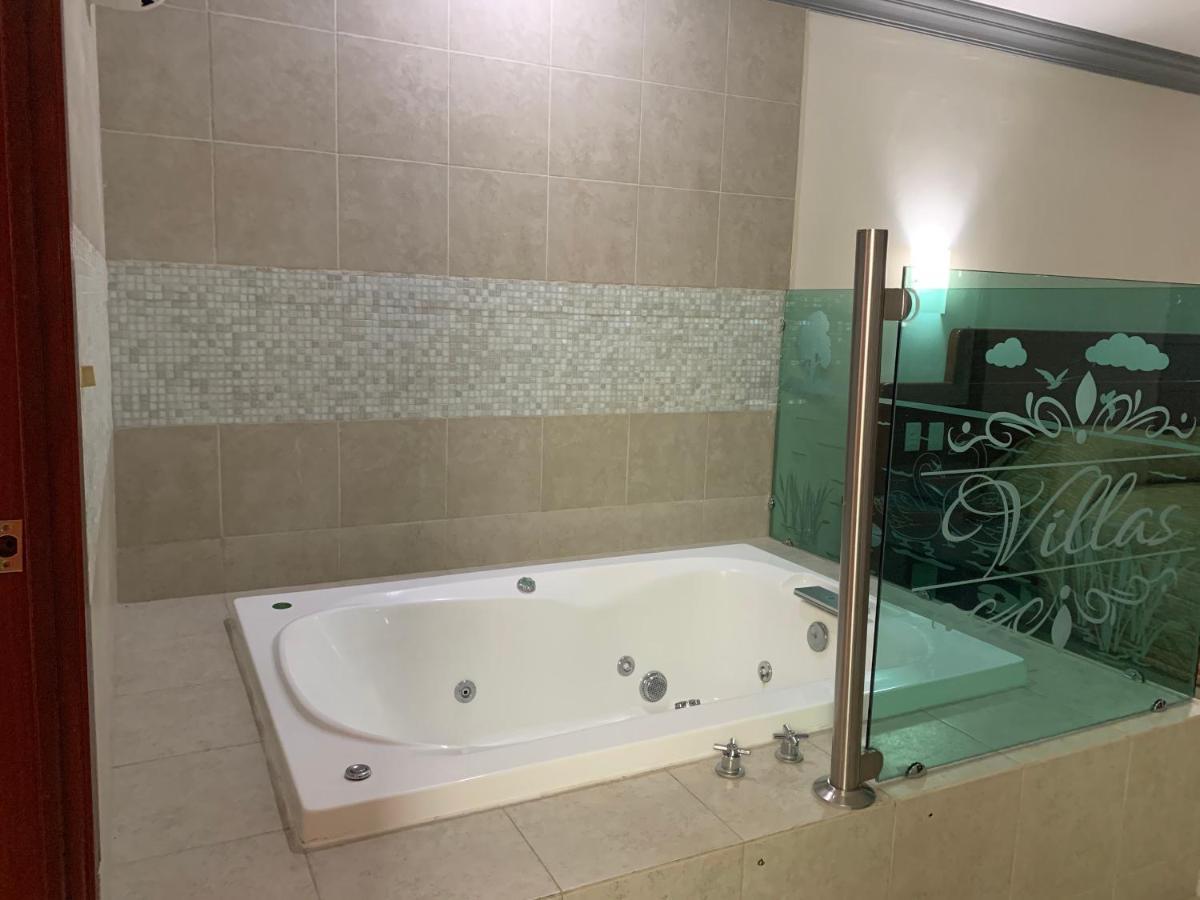 Motel Real Del Sur Moroleon Zewnętrze zdjęcie