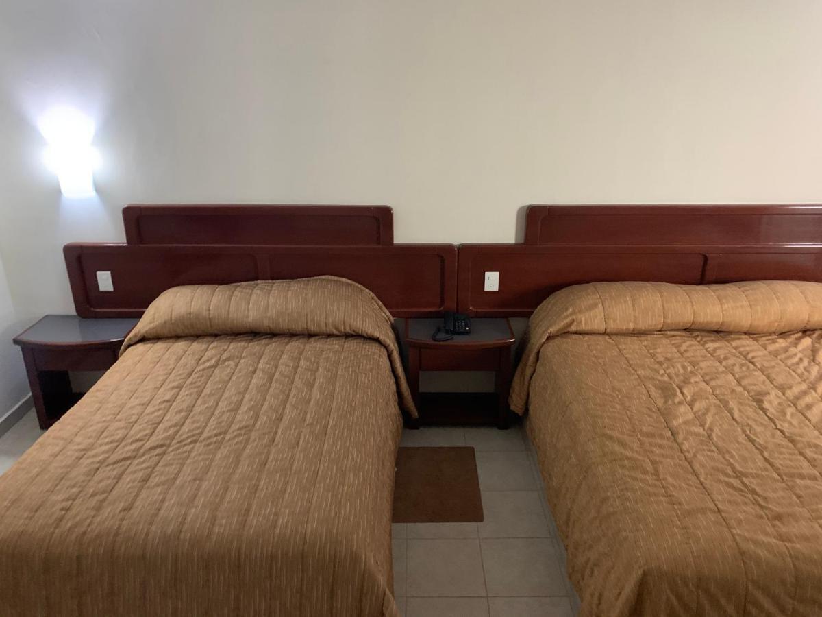 Motel Real Del Sur Moroleon Zewnętrze zdjęcie