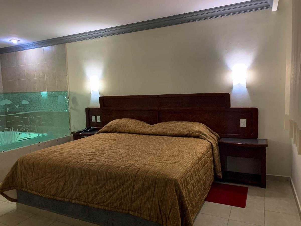 Motel Real Del Sur Moroleon Zewnętrze zdjęcie
