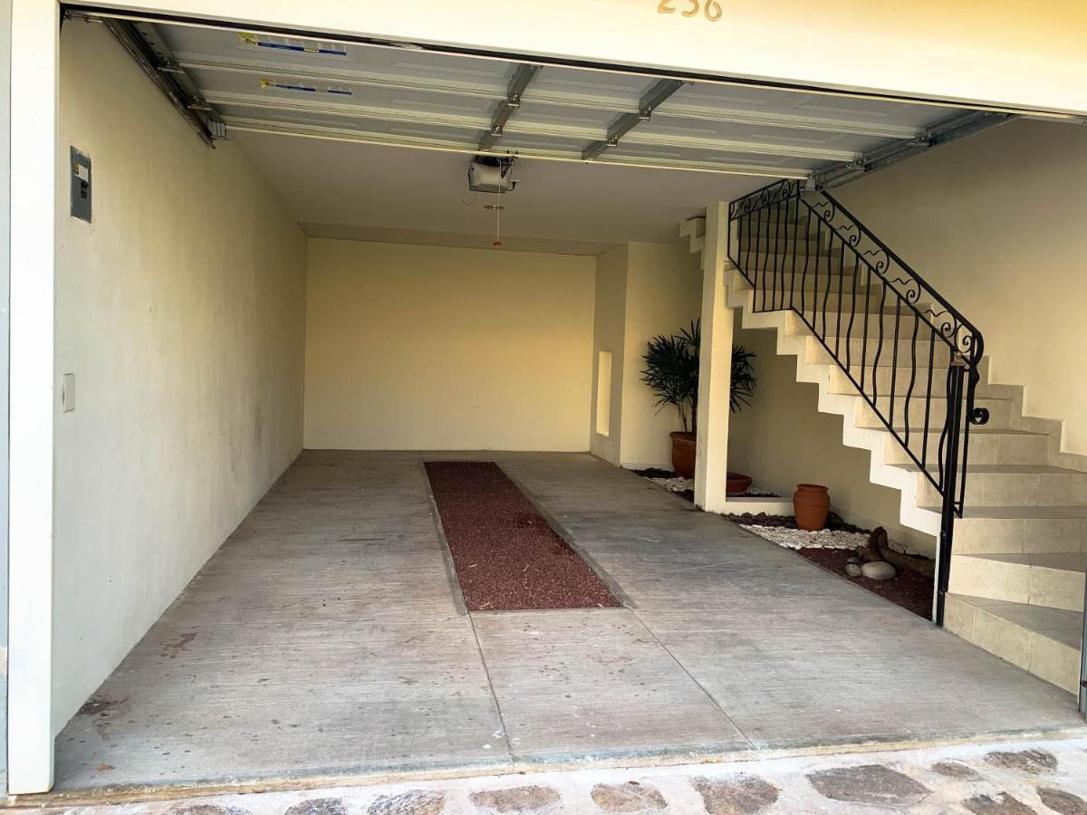 Motel Real Del Sur Moroleon Zewnętrze zdjęcie